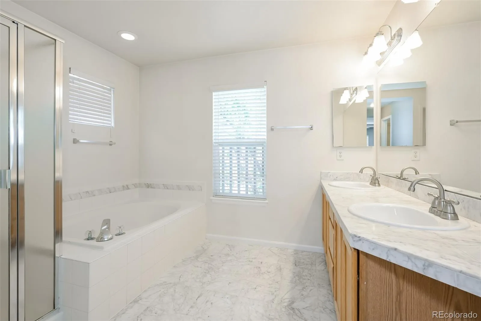 10638 Cherrybrook Circle Littleton CO 80126 | MLS #REC4580357 06192026232221 1600 14