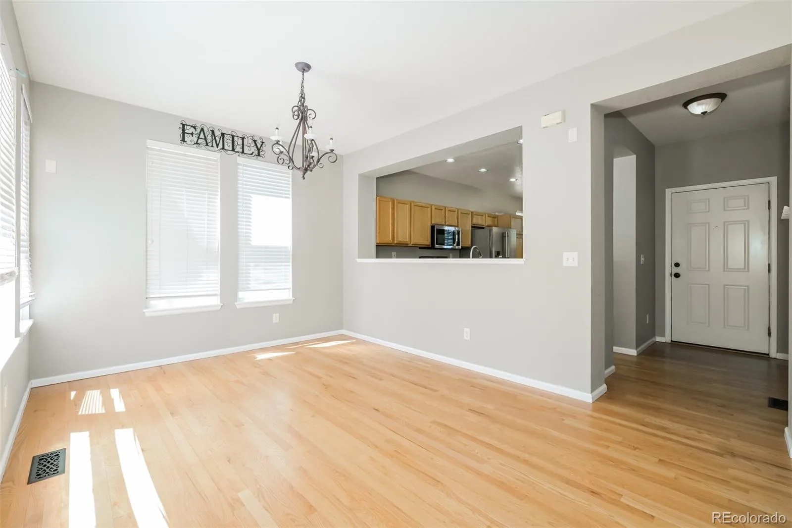 10638 Cherrybrook Circle Littleton CO 80126 | MLS #REC4580357 06192026232221 1600 5