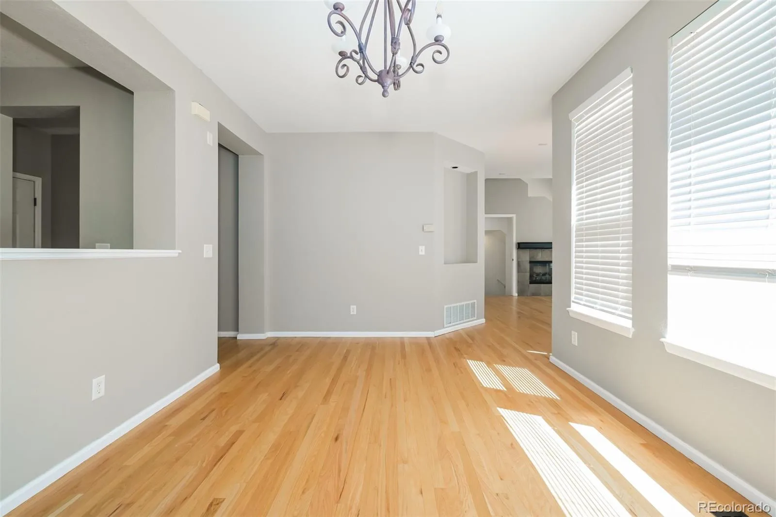 10638 Cherrybrook Circle Littleton CO 80126 | MLS #REC4580357 06192026232221 1600 7