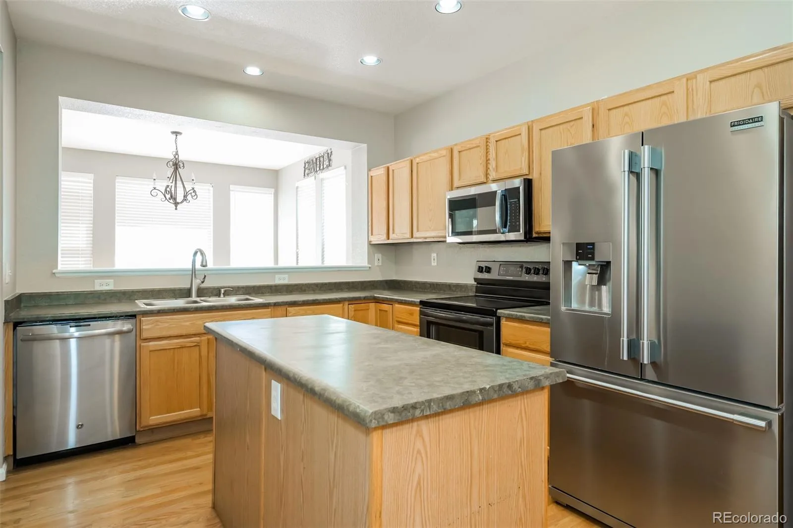 10638 Cherrybrook Circle Littleton CO 80126 | MLS #REC4580357 06192026232221 1600 8