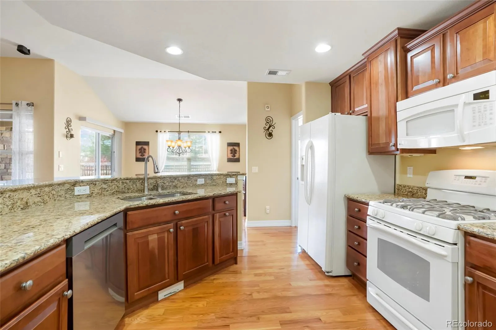 23590 E Jamison Place Aurora CO 80016 | MLS #REC4581135 05052026223635 1600 10