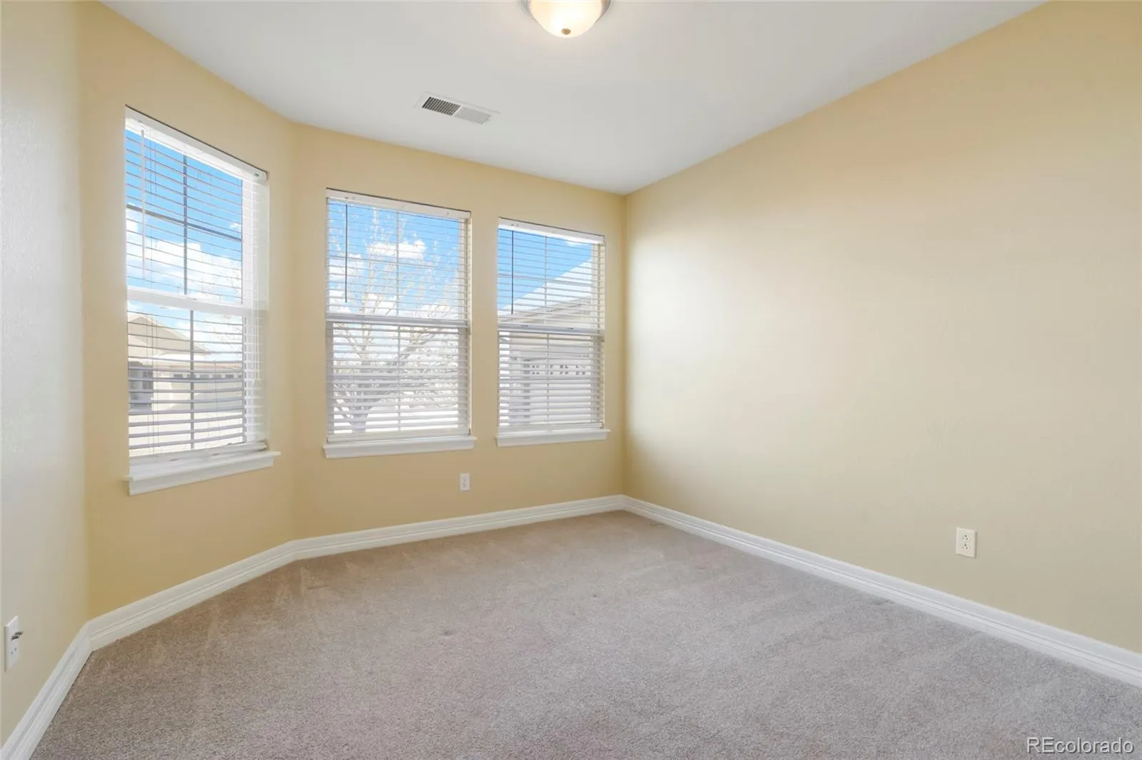 23590 E Jamison Place Aurora CO 80016 | MLS #REC4581135 05052026223635 1600 18