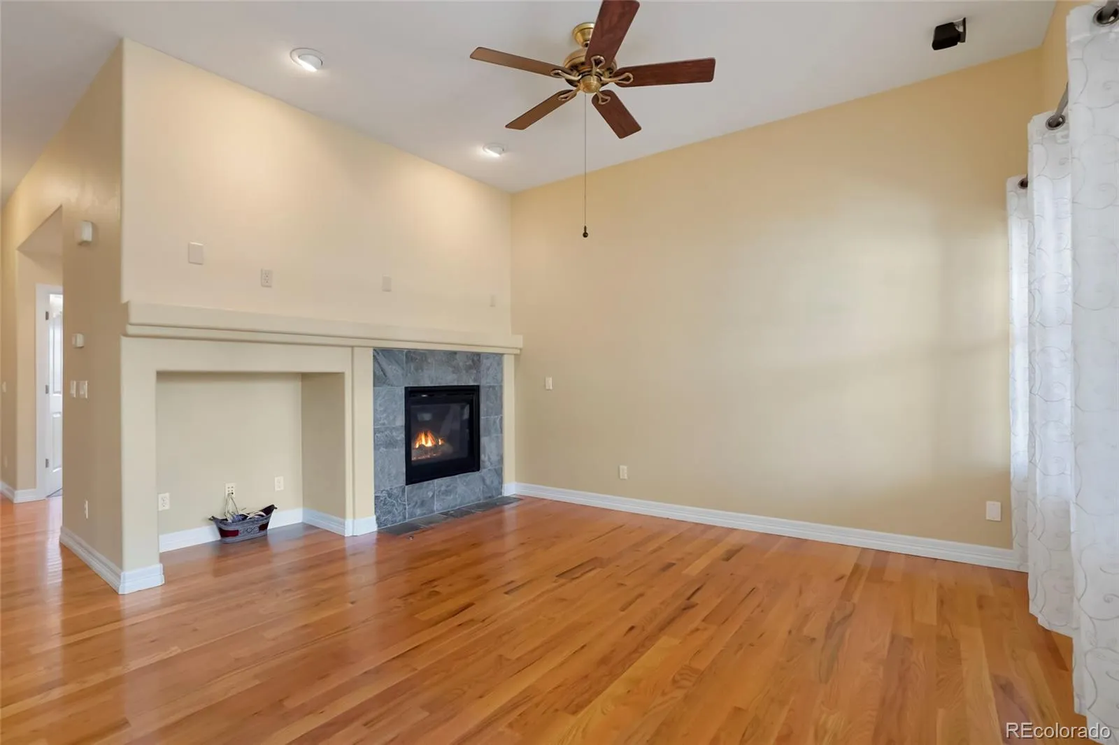 23590 E Jamison Place Aurora CO 80016 | MLS #REC4581135 05052026223635 1600 6
