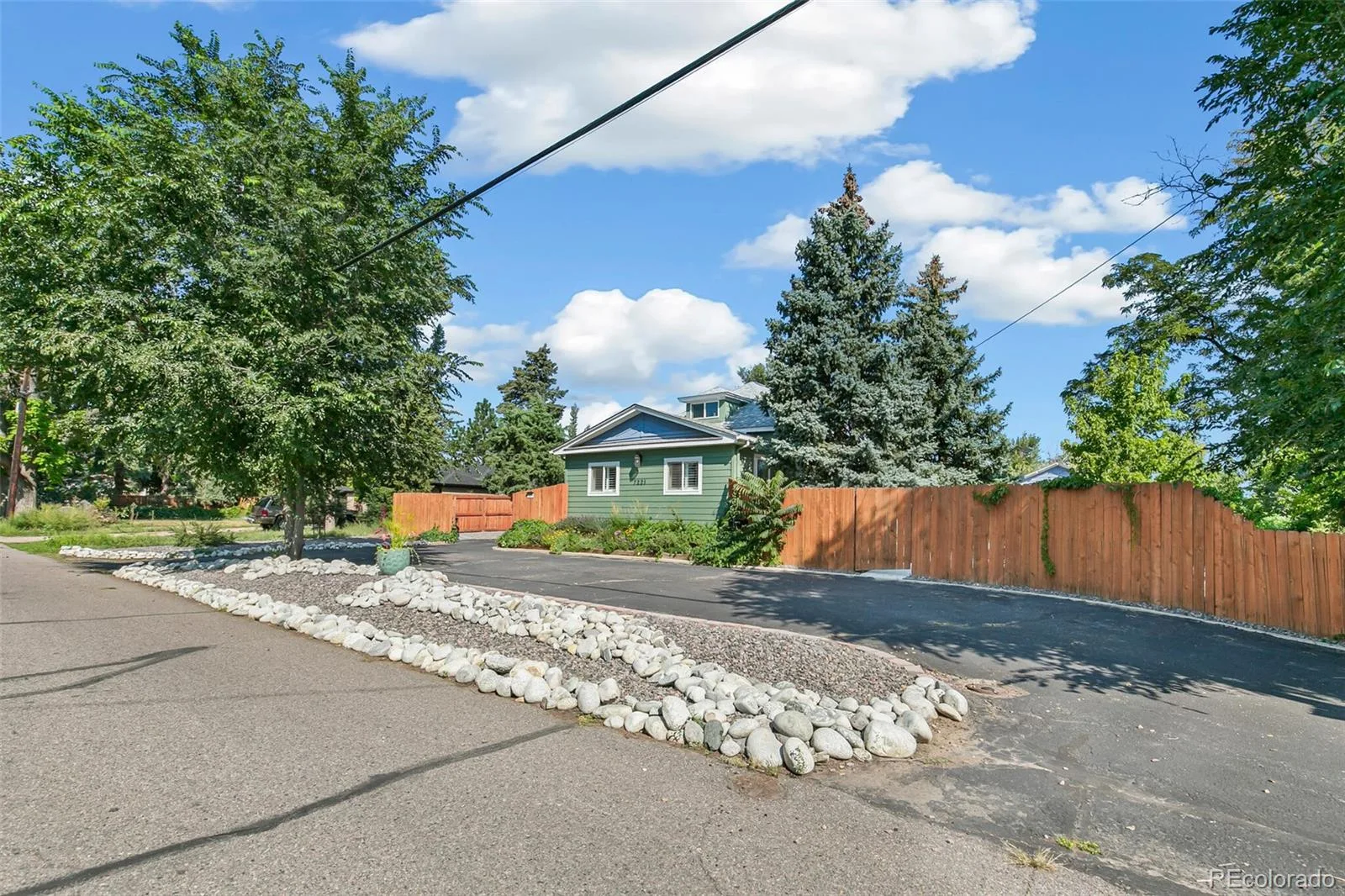 7221 W 48th Avenue Wheat Ridge CO 80033 MLS #REC4583735 06102026201015 1600 37