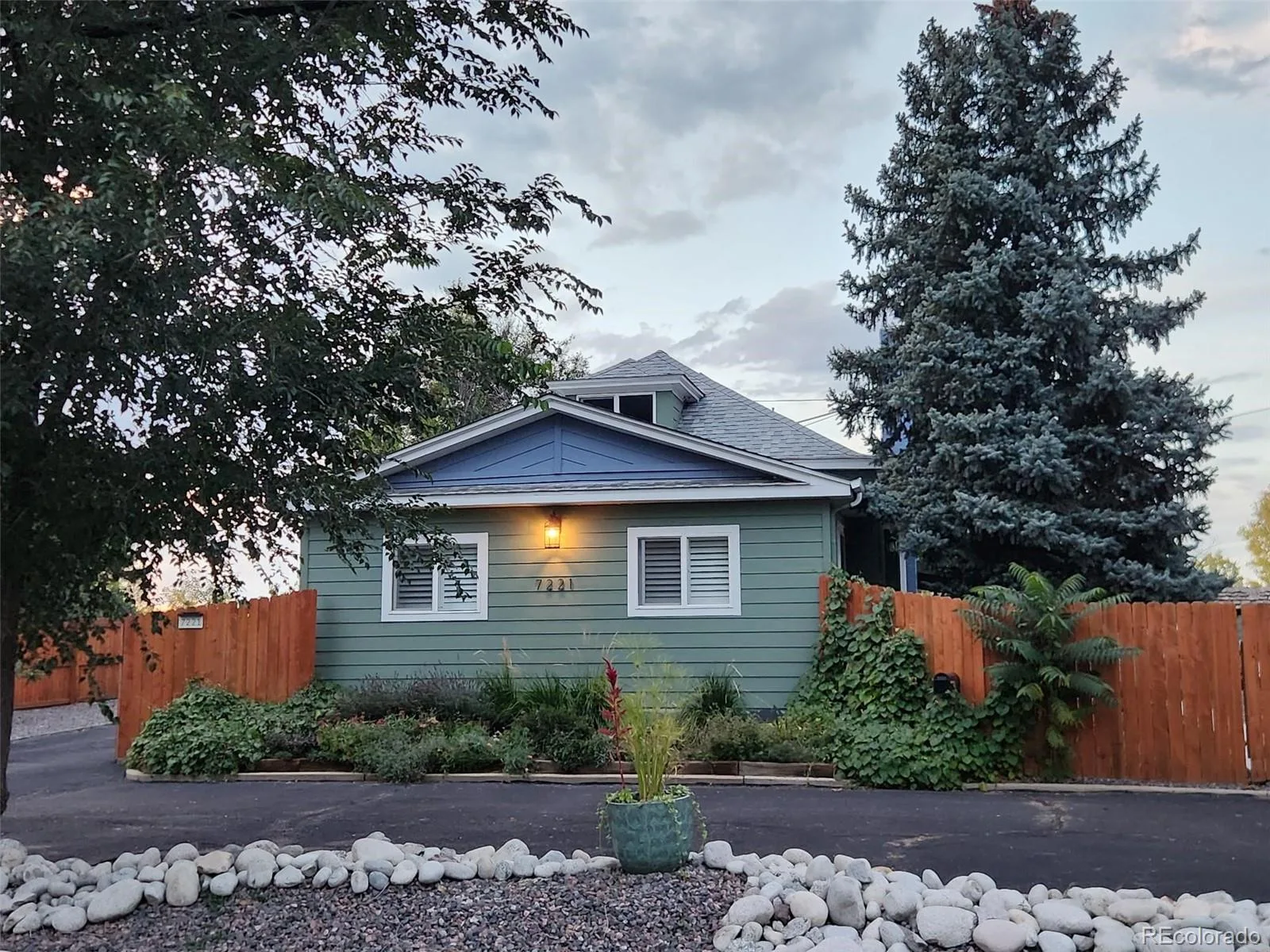 7221 W 48th Avenue Wheat Ridge CO 80033 MLS #REC4583735 06102026201015 1600 41