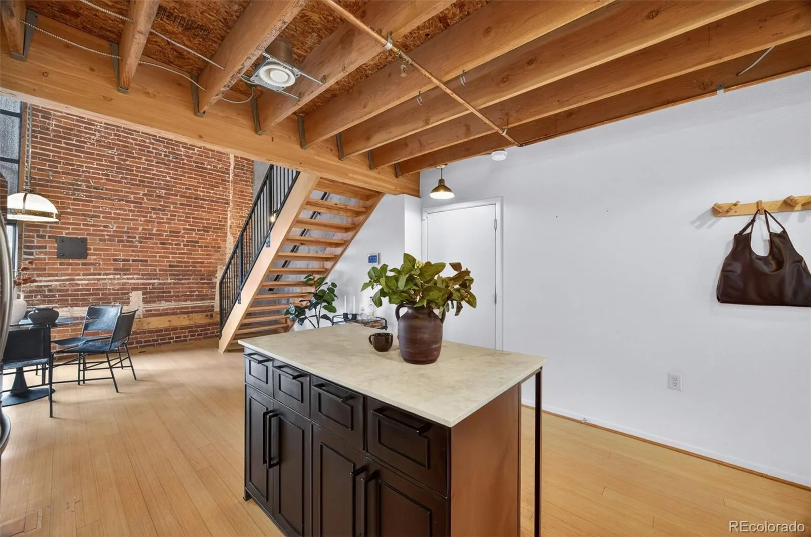 04212026002942 1600 10