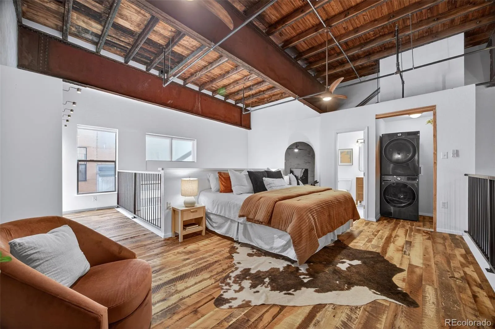 04212026002942 1600 21