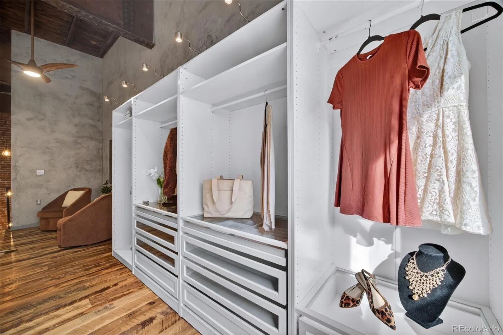 04212026002942 1600 30