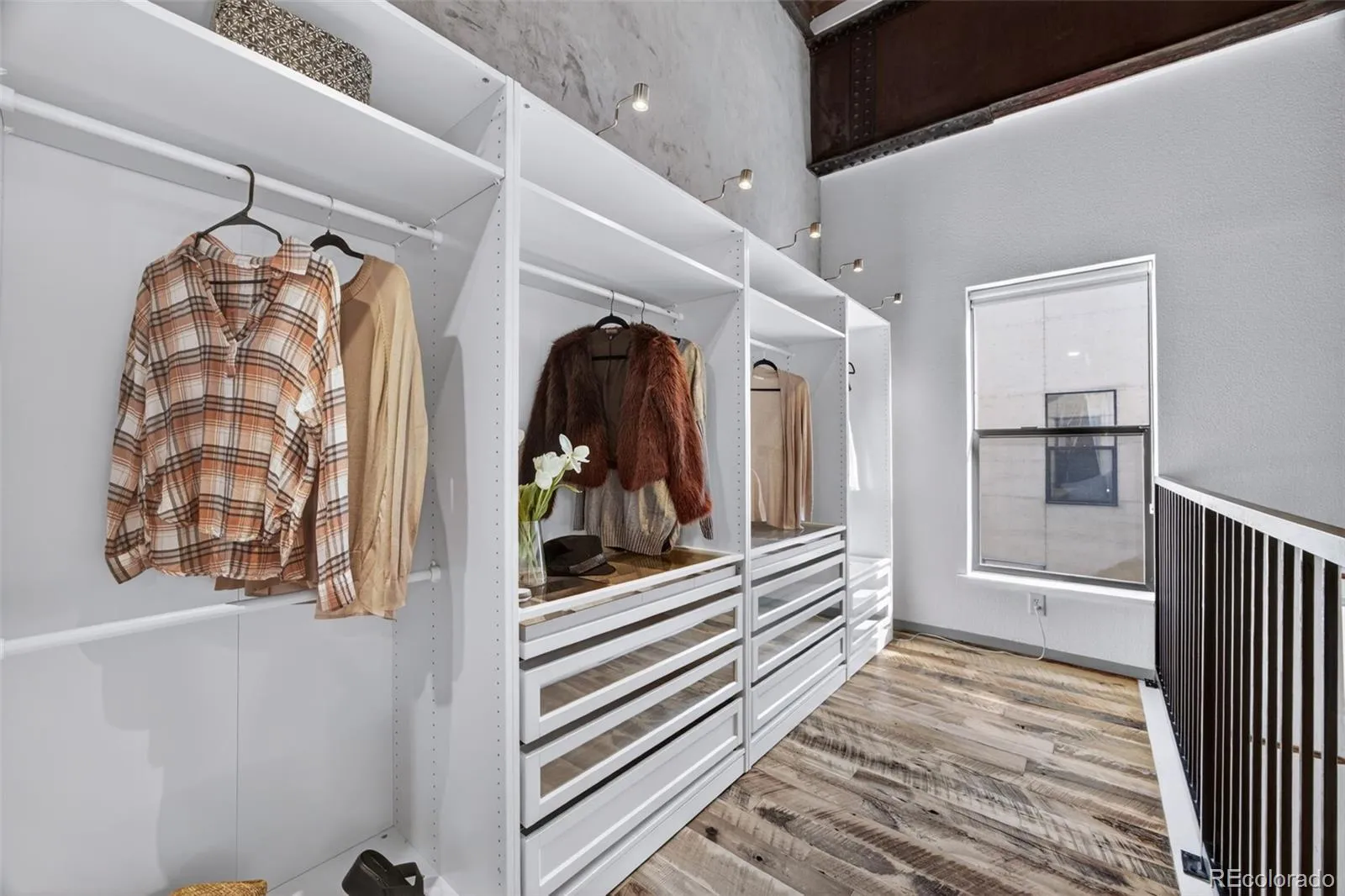 04212026002942 1600 31