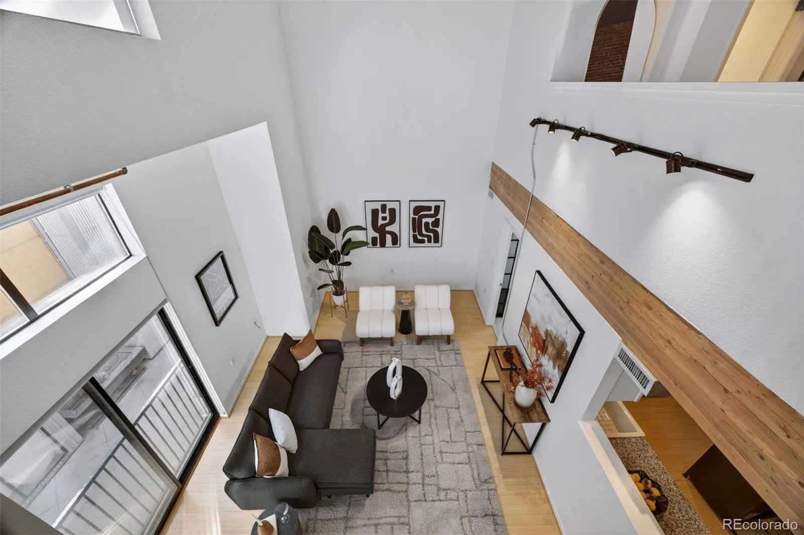 04212026002942 1600 32