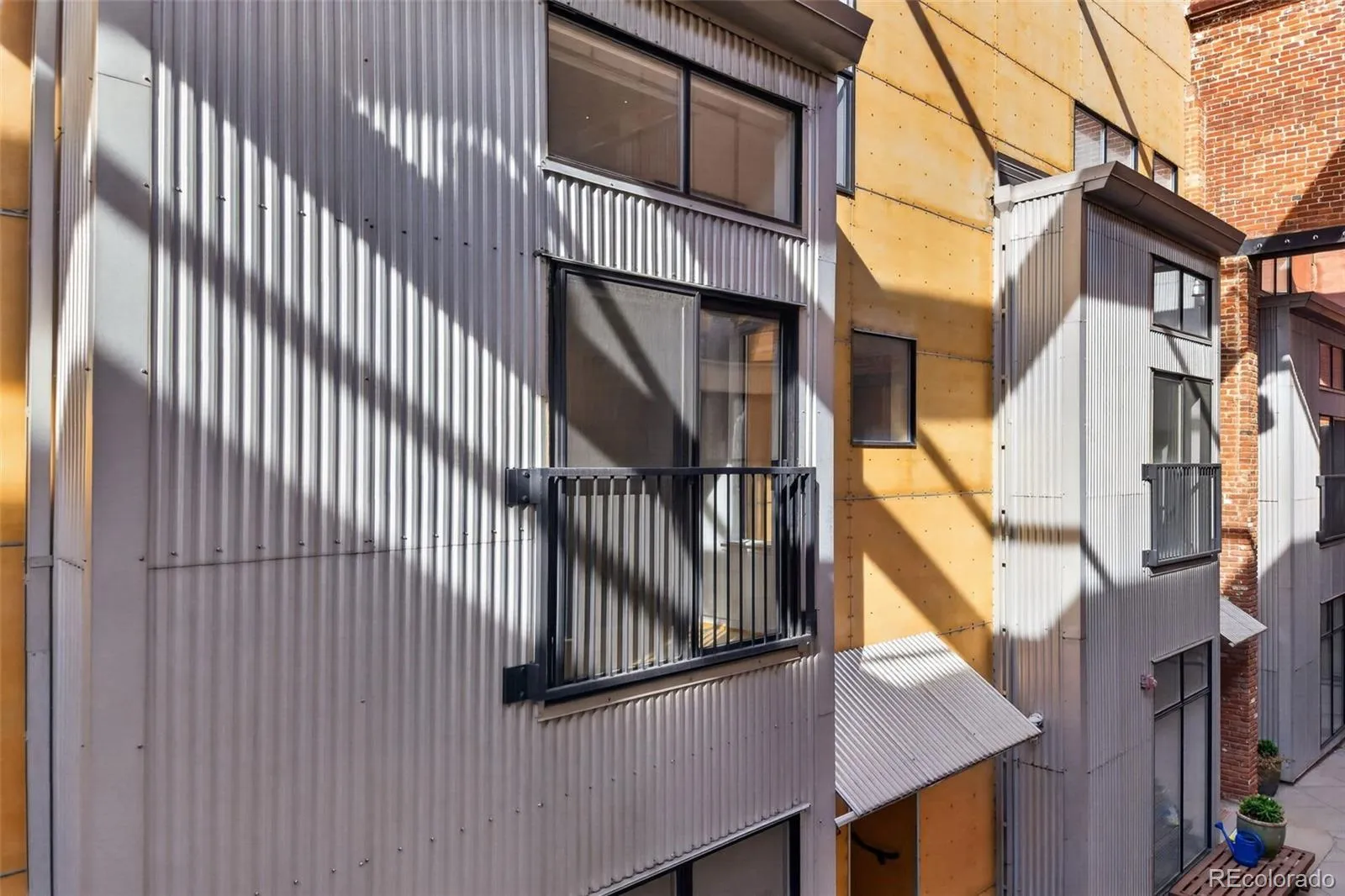 04212026002942 1600 42