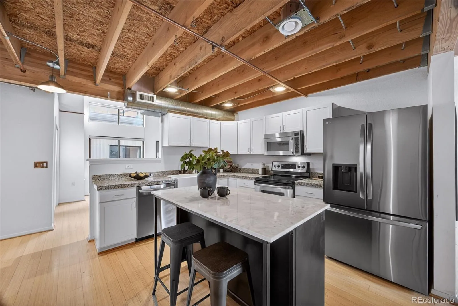 04212026002942 1600 7