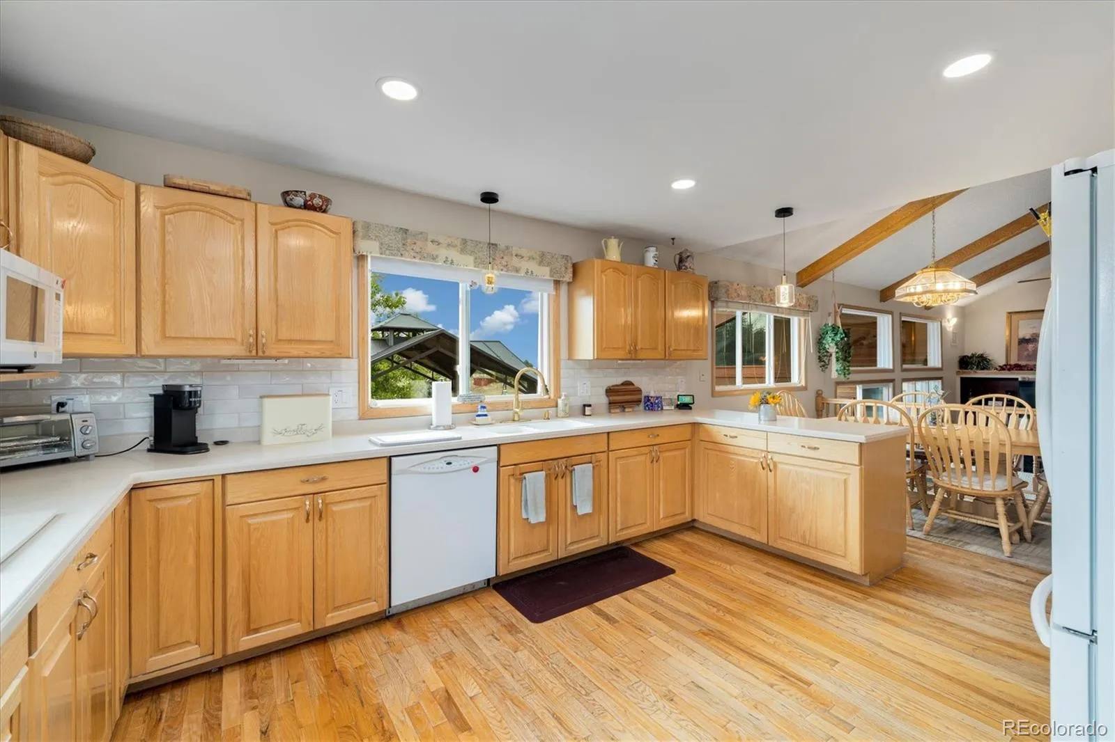 7390 S Liverpool Street Centennial CO 80016 MLS #REC4587329 04252026032005 1600 14