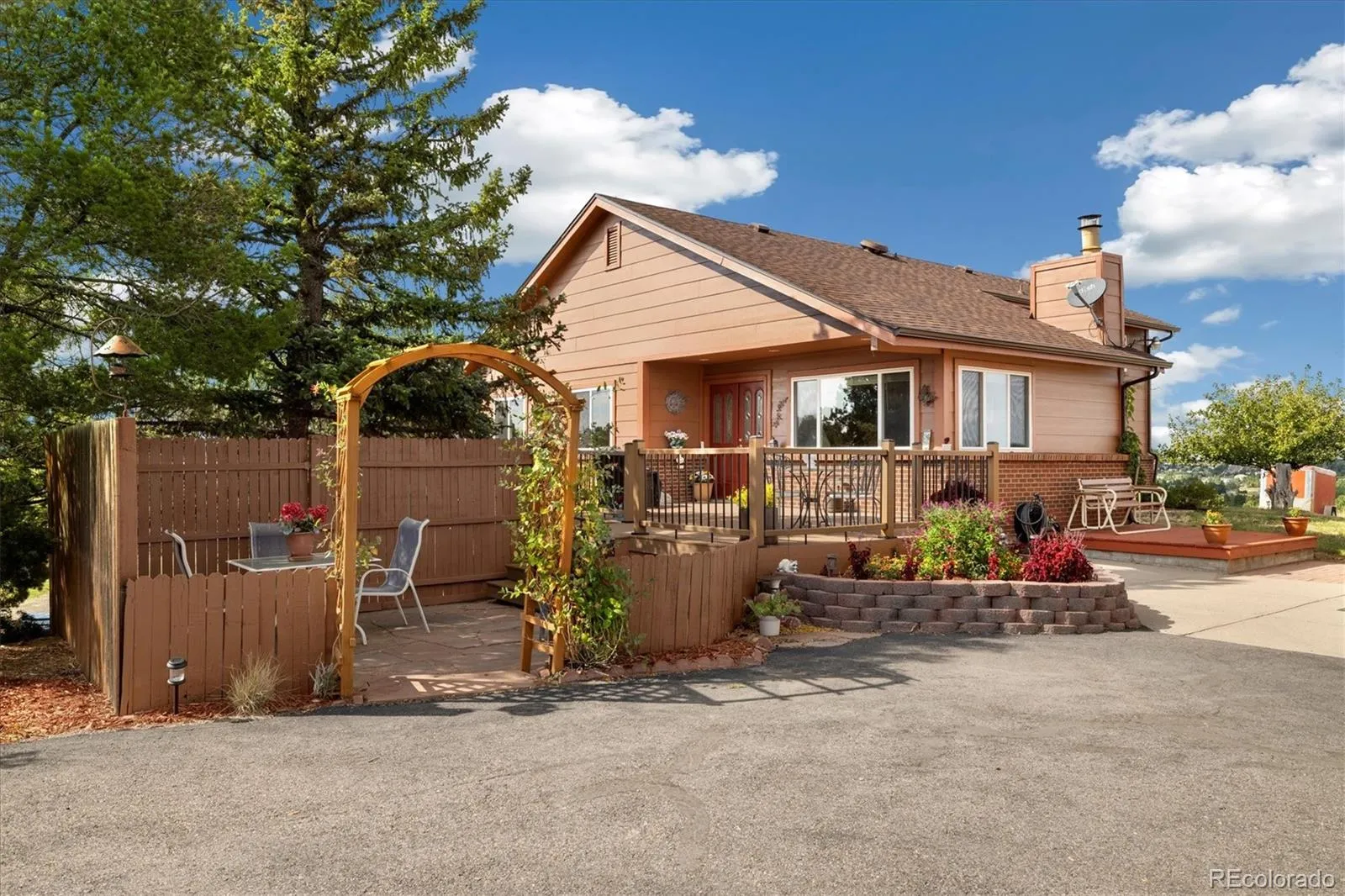 7390 S Liverpool Street Centennial CO 80016 MLS #REC4587329 04252026032005 1600 40