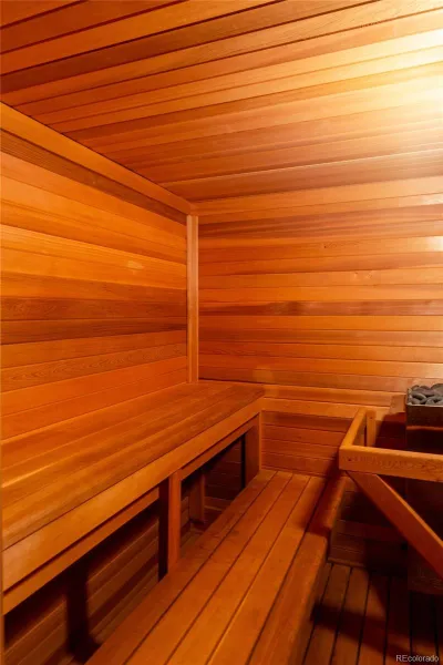 04152026023633 800 28