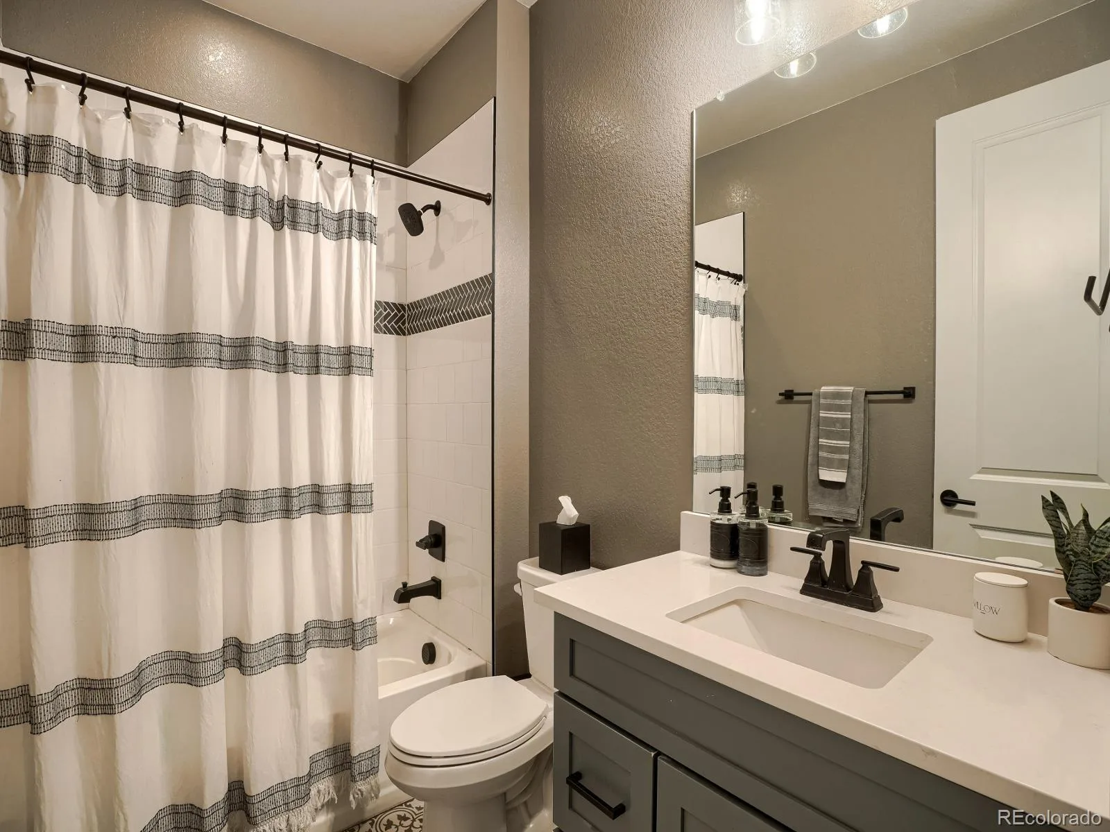 22188 E Tufts Drive Aurora CO 80015 | MLS #REC4589602 07272026040358 1600 15