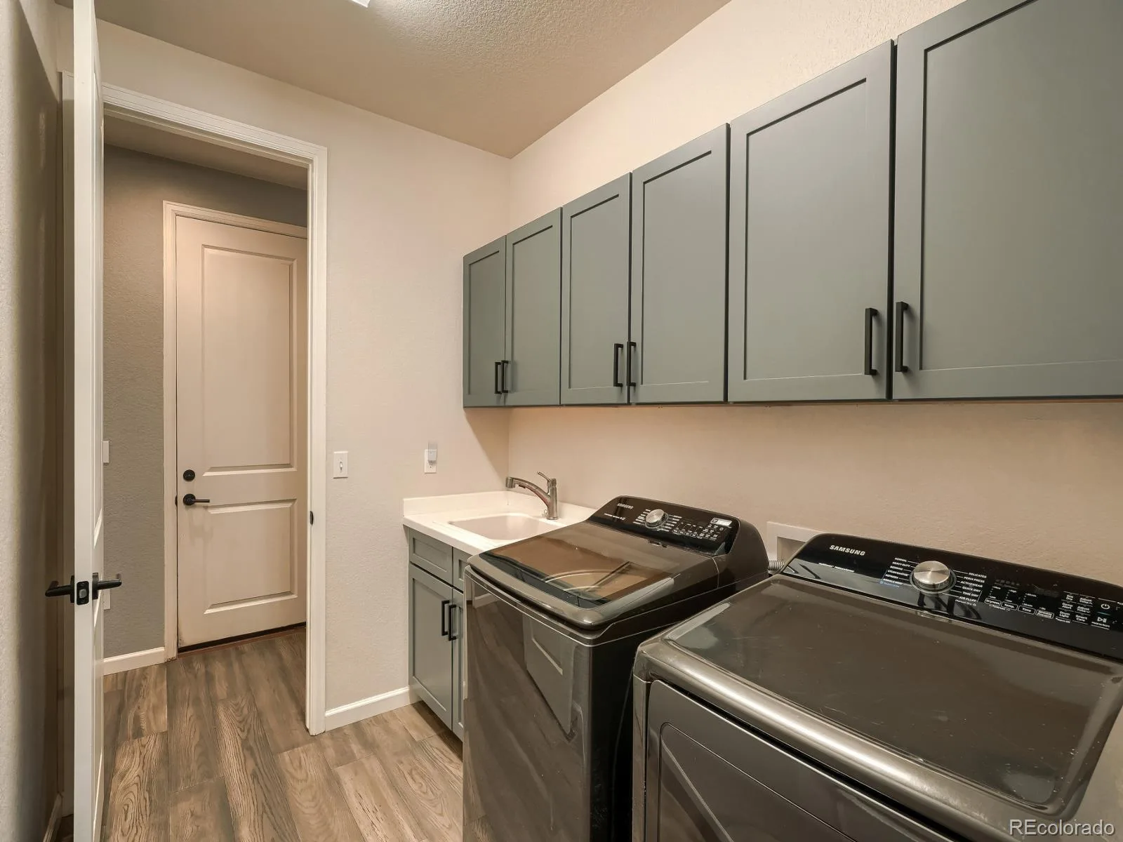 22188 E Tufts Drive Aurora CO 80015 | MLS #REC4589602 07272026040358 1600 16