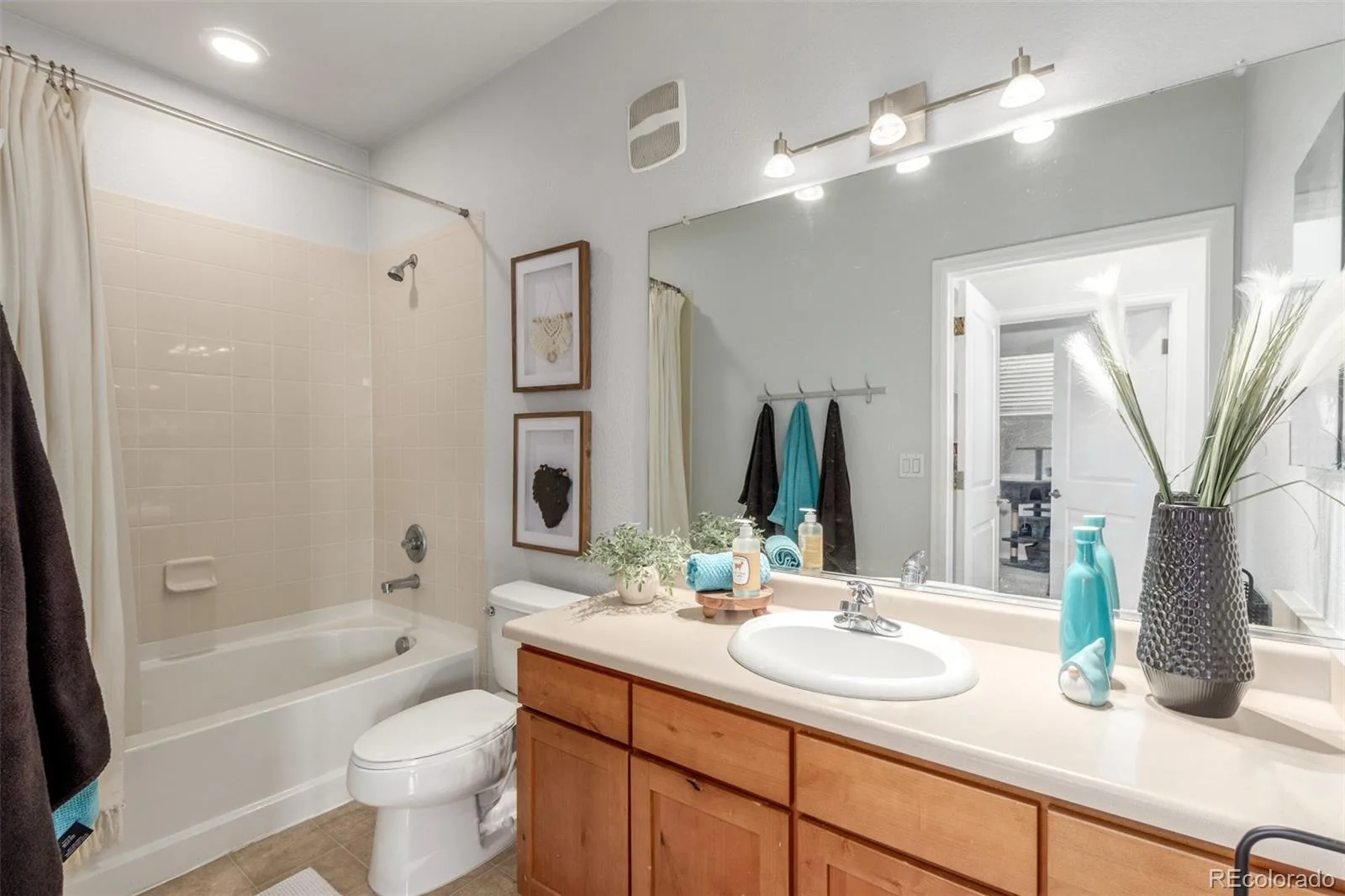 11308 Colony Circle Broomfield CO 80021 | MLS #REC4589904 07032026194024 1600 30