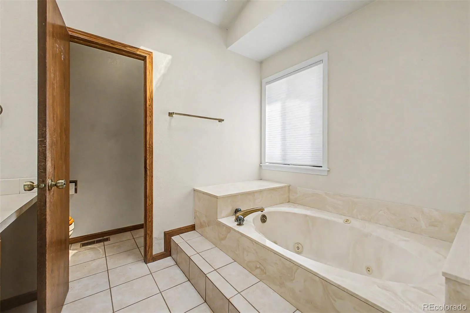1617 Albion Lane Longmont CO 80503 MLS #REC4591333 05012026040743 1600 18