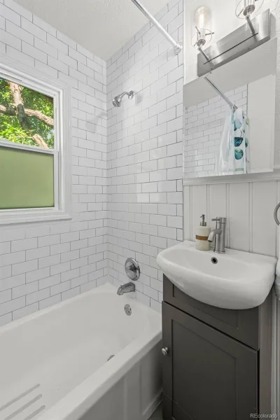 2535 S Humboldt Street Denver CO 80210 MLS #REC4592378 06122026174211 800 15