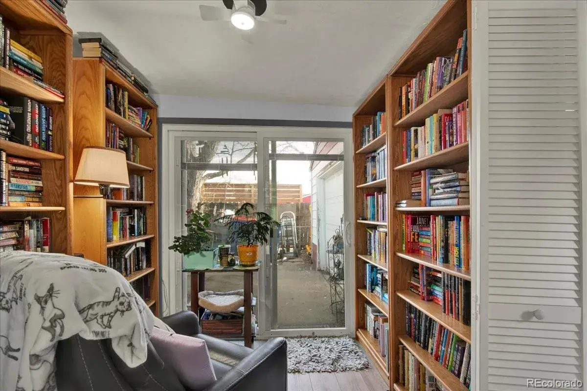 12022025004351 1200 13