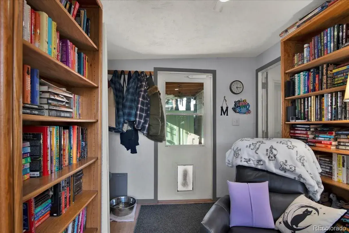 12022025004351 1200 14