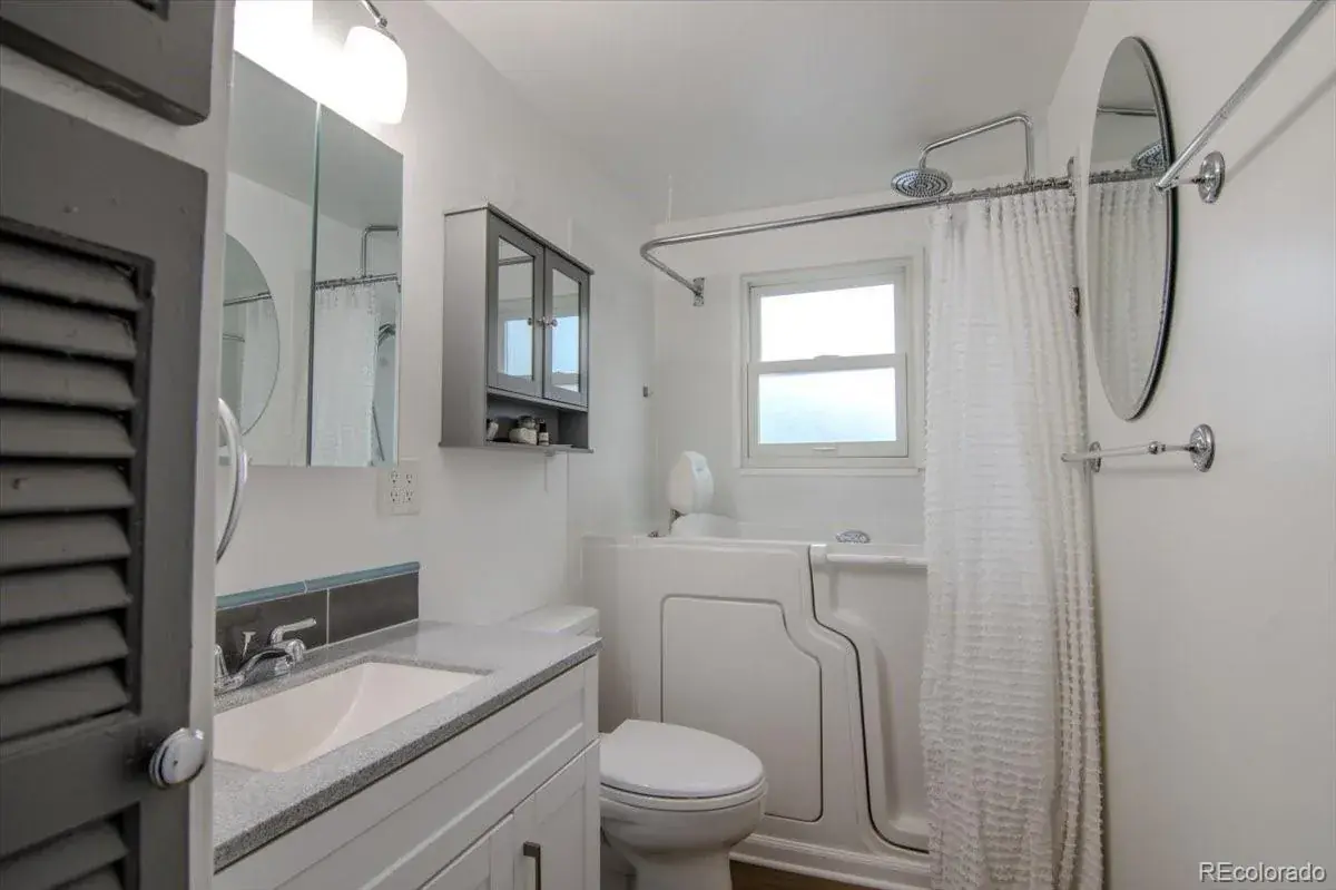 12022025004351 1200 18