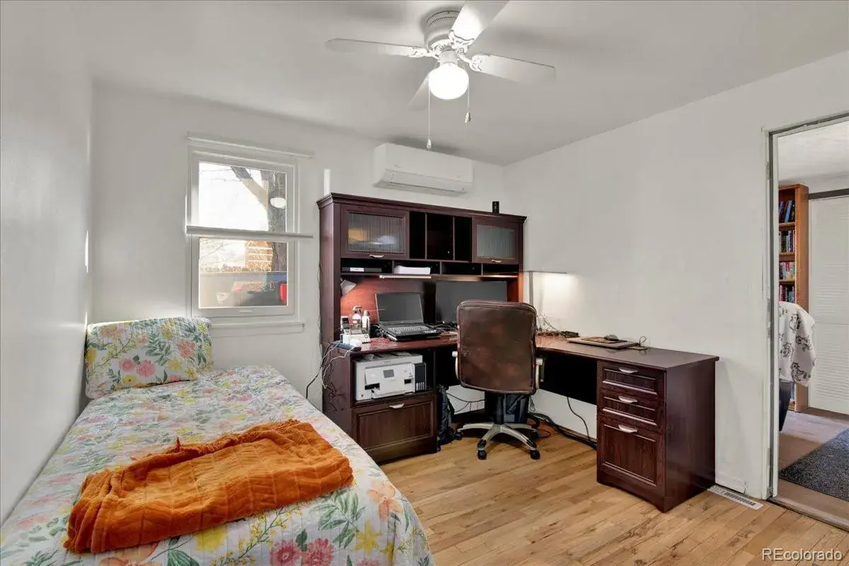 12022025004351 1200 20