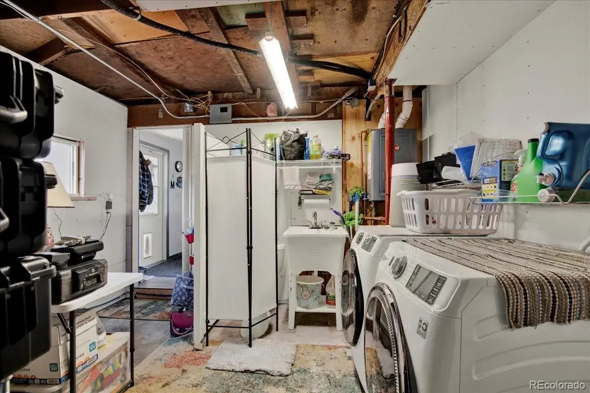 12022025004351 1200 22