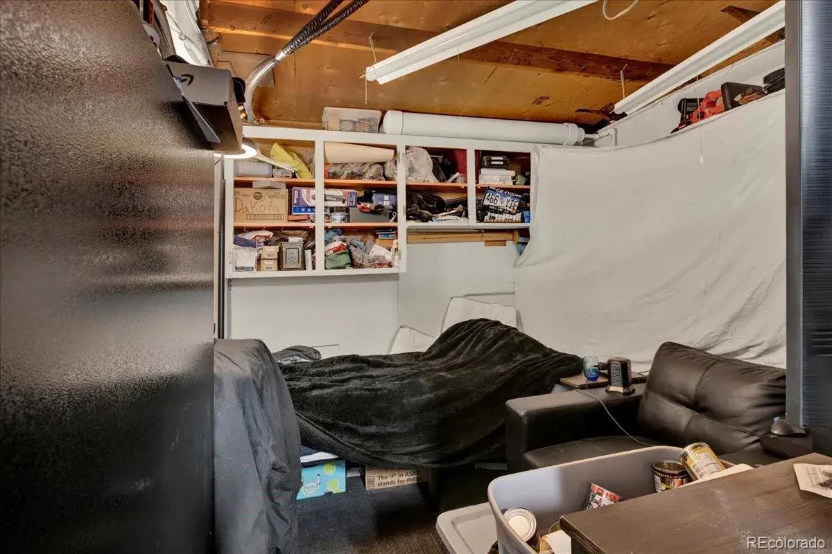 12022025004351 1200 23