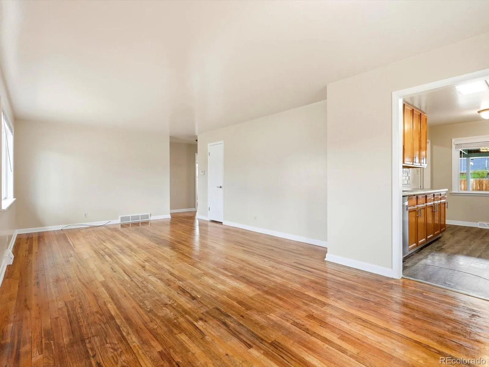 04142026172538 1600 30