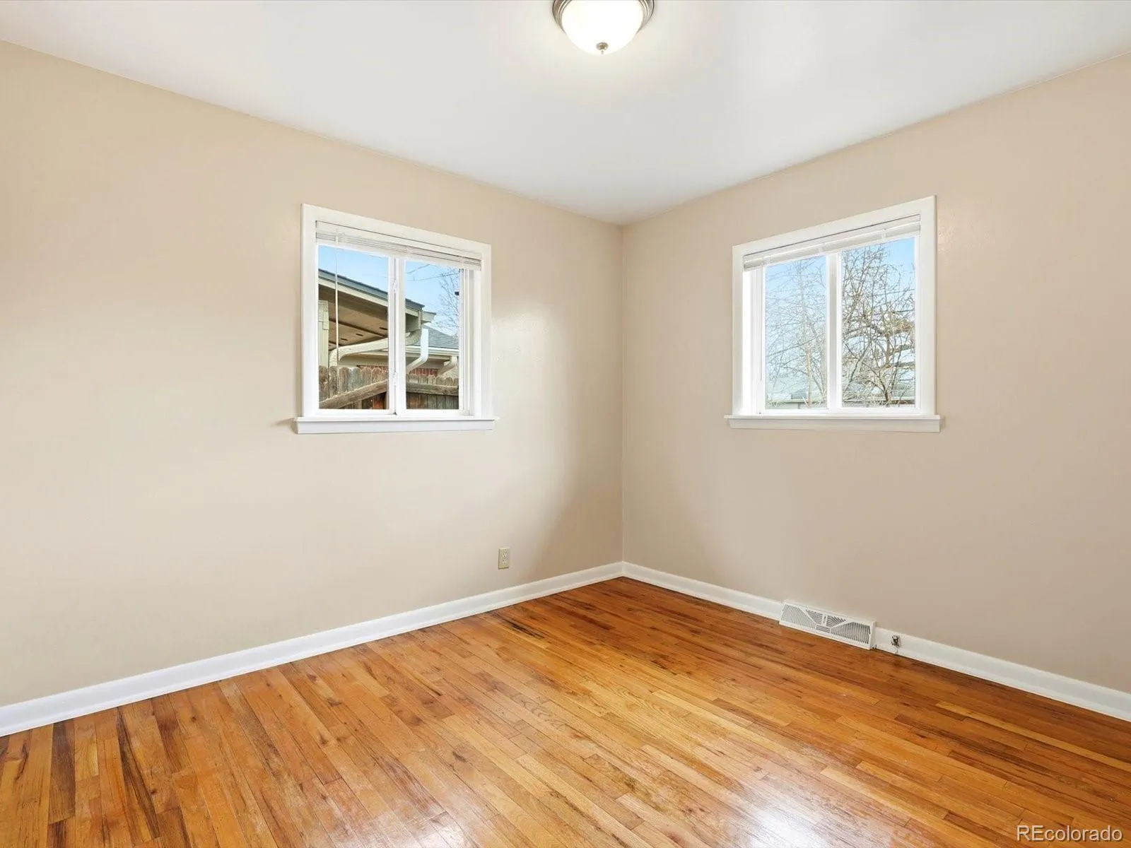 04142026172538 1600 33