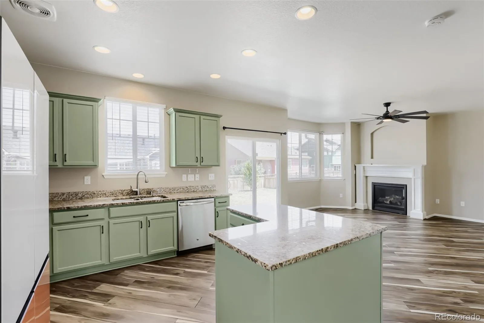 19663 E 63rd Place Aurora CO 80019 | MLS #REC4601062 07182026201837 1600 9
