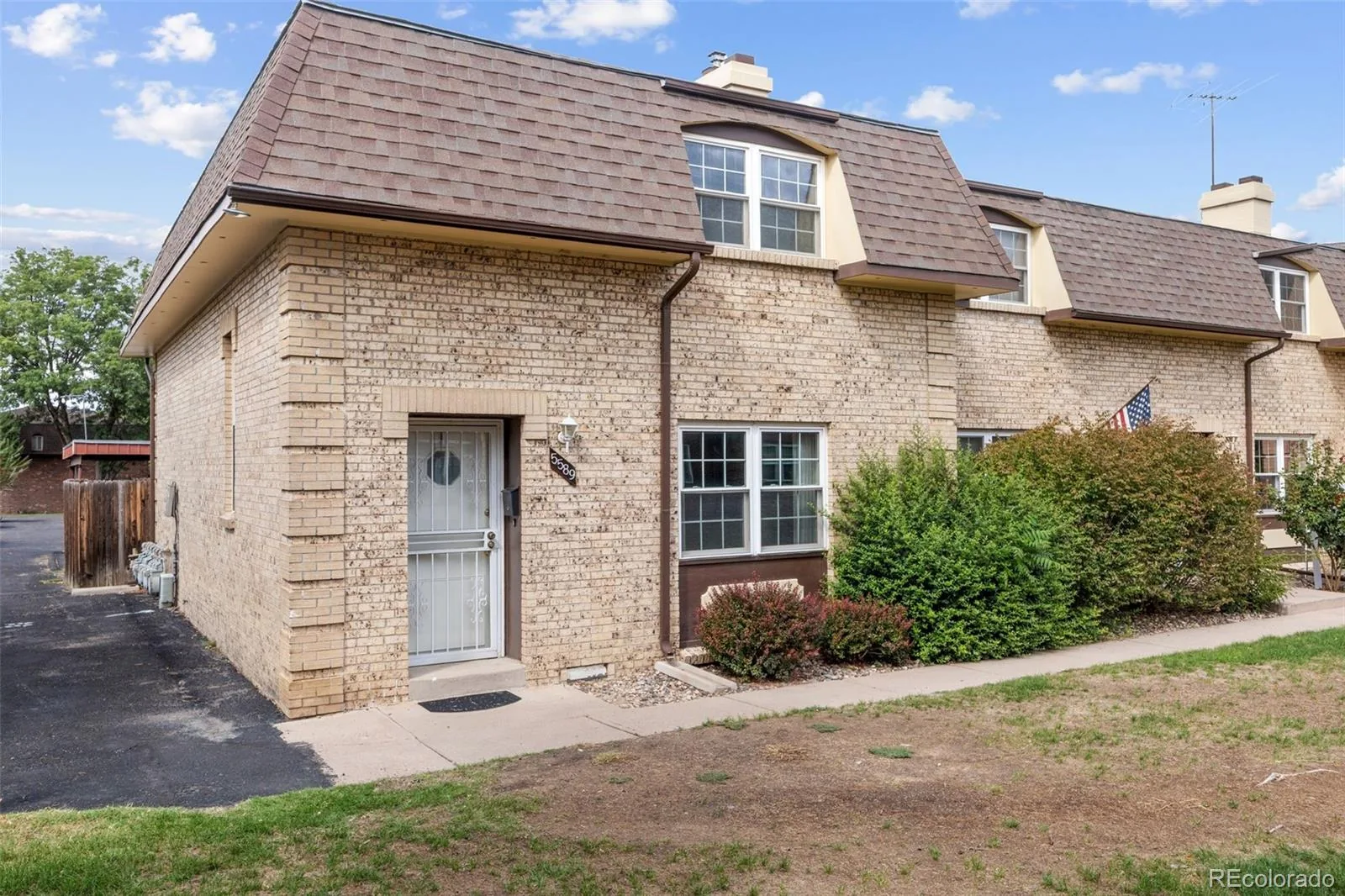 5589 S Lowell Boulevard Littleton CO 80123 | MLS #REC4602403 08272026130424 1600 1