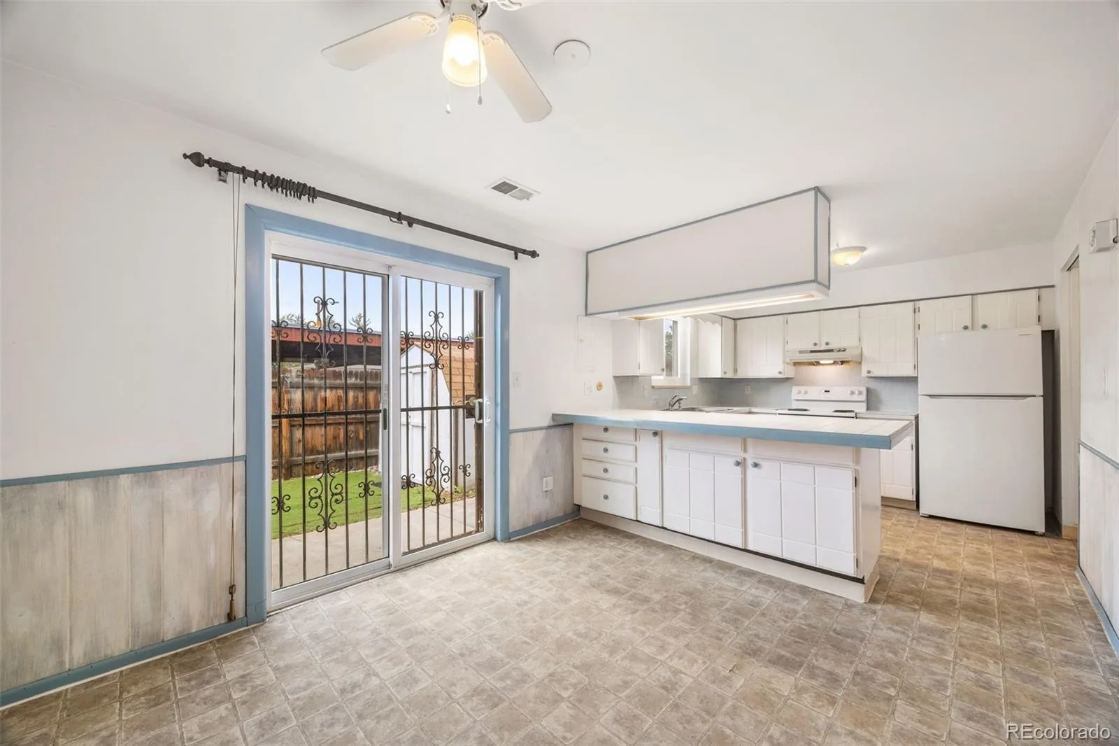 5589 S Lowell Boulevard Littleton CO 80123 | MLS #REC4602403 08272026130424 1600 12
