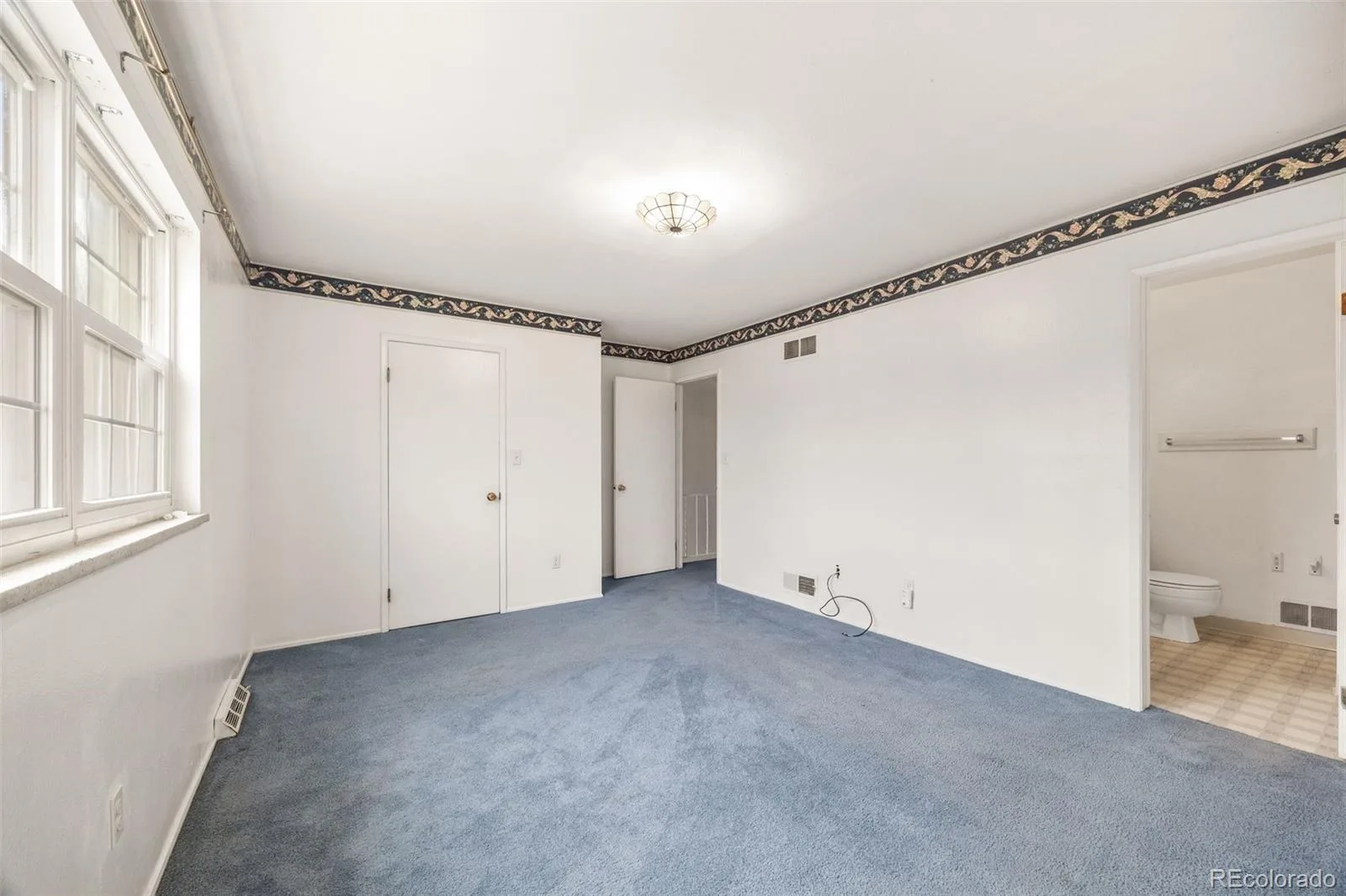5589 S Lowell Boulevard Littleton CO 80123 | MLS #REC4602403 08272026130424 1600 24