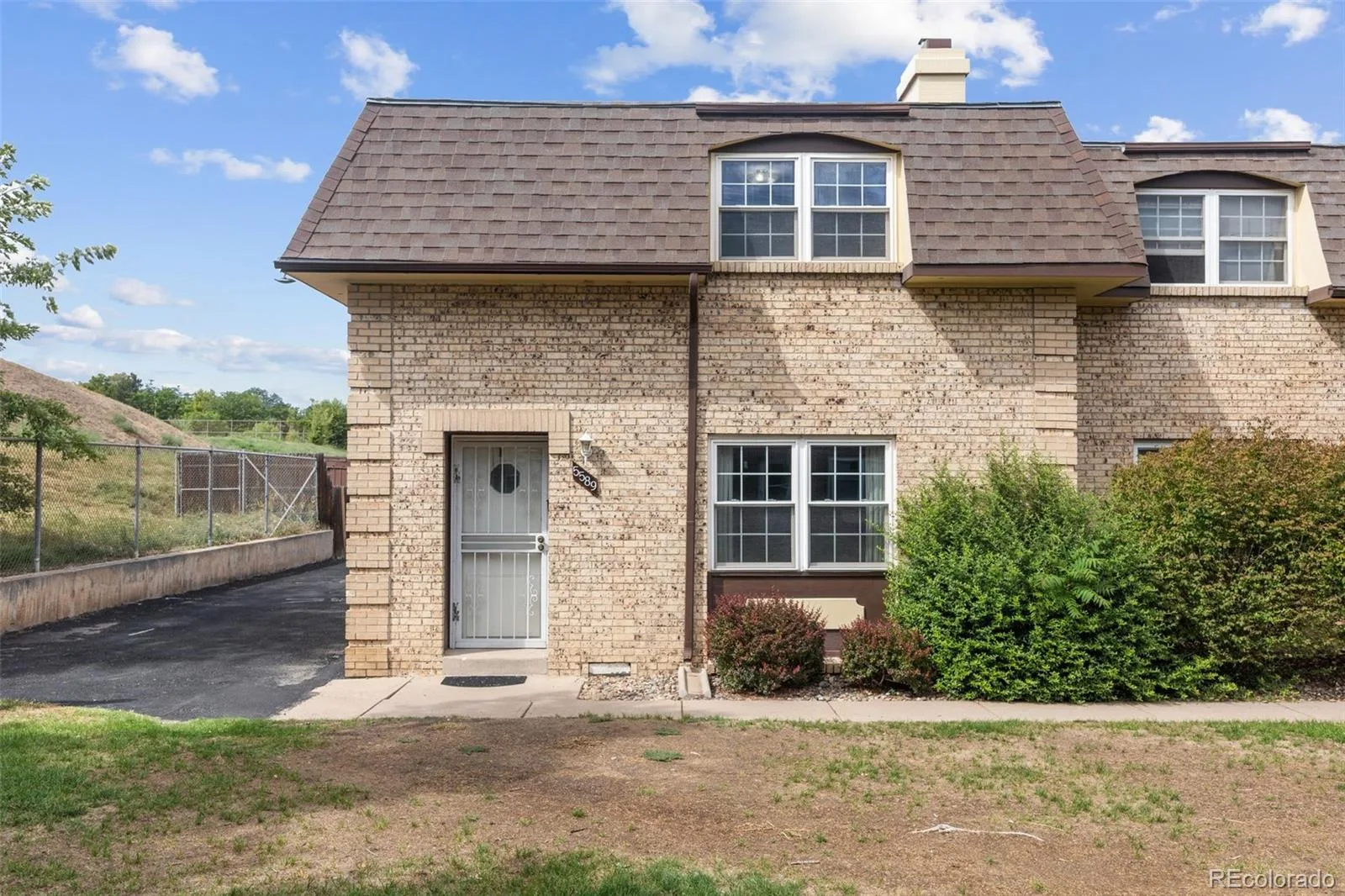 5589 S Lowell Boulevard Littleton CO 80123 | MLS #REC4602403 08272026130424 1600 3