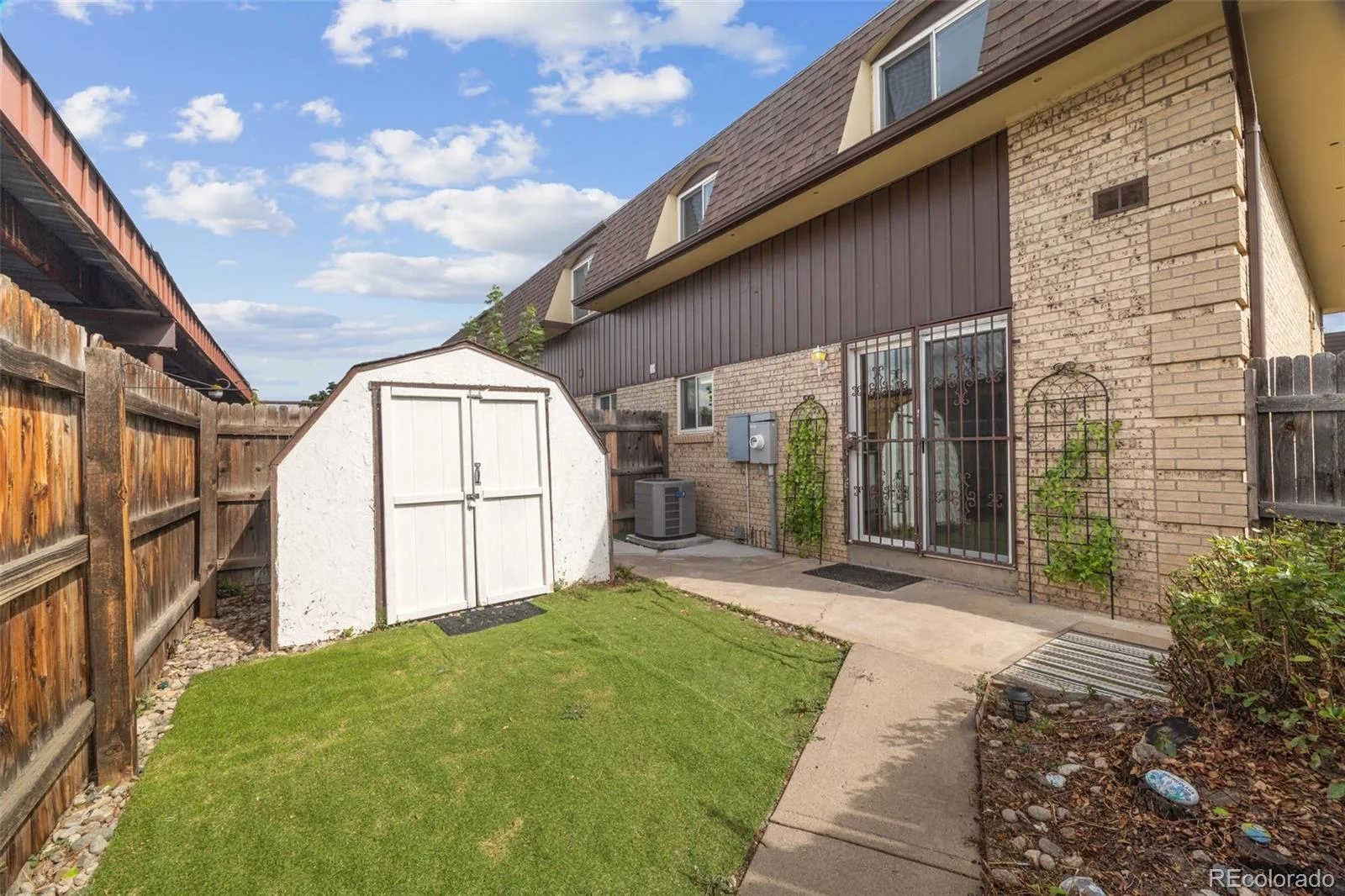 5589 S Lowell Boulevard Littleton CO 80123 | MLS #REC4602403 08272026130424 1600 32