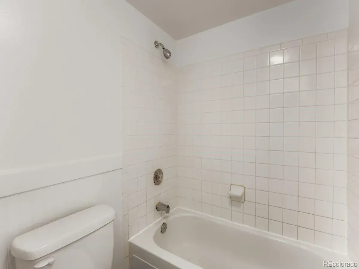 10042025060647 1200 8