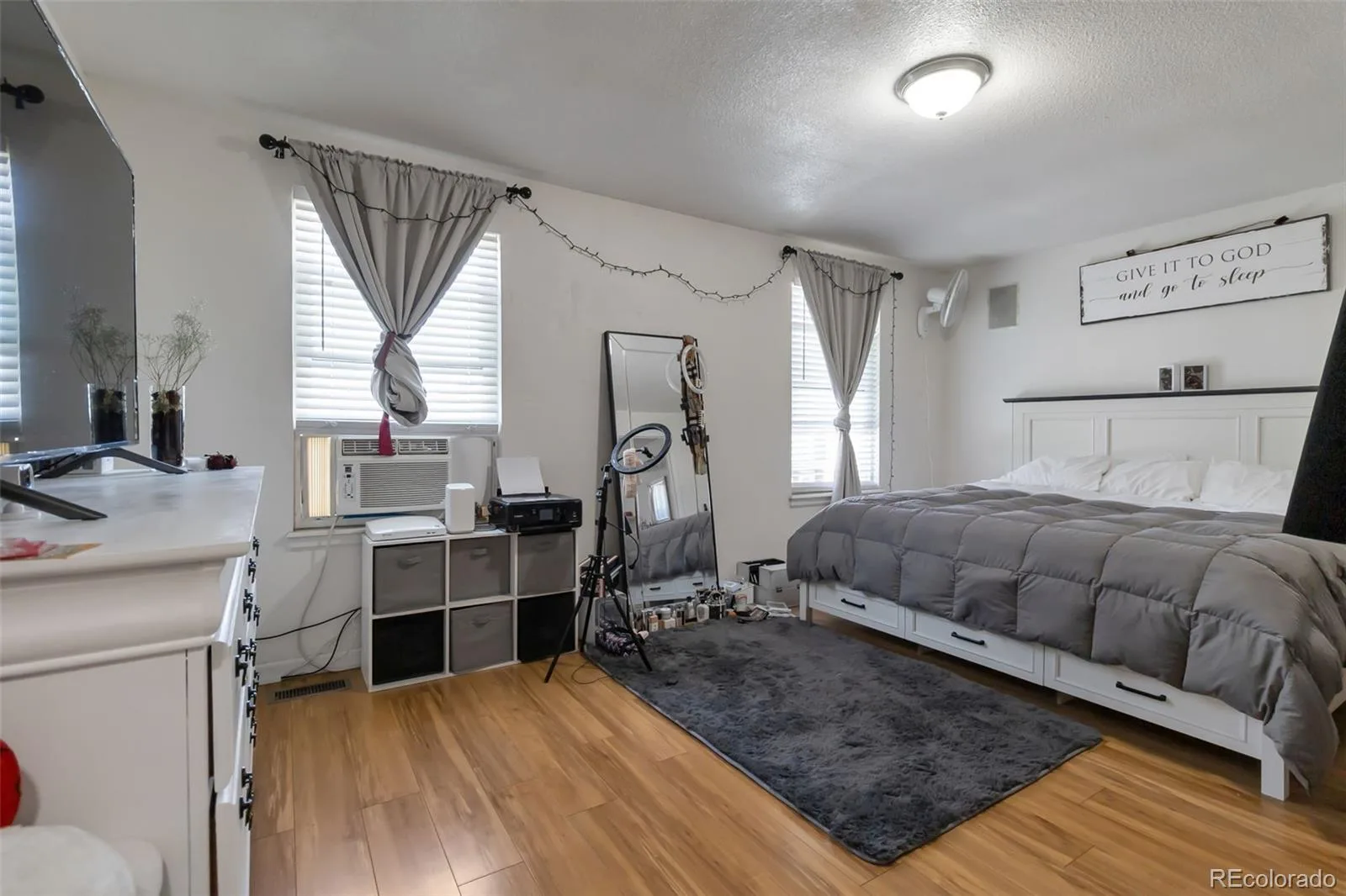 15133 Kelly Place Denver CO 80239 | MLS #REC4605687 07132026005204 1600 16