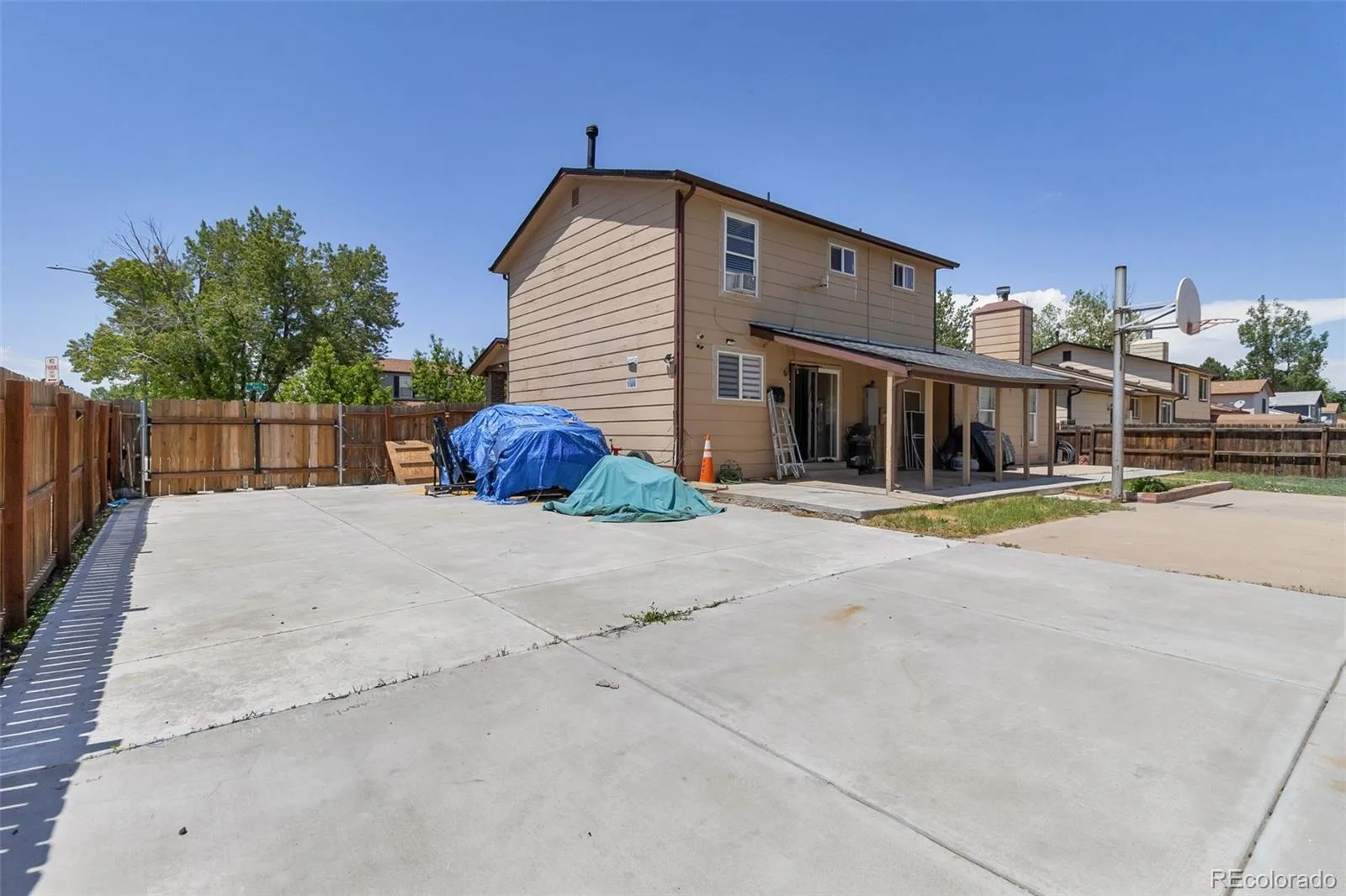 15133 Kelly Place Denver CO 80239 | MLS #REC4605687 07132026005204 1600 24