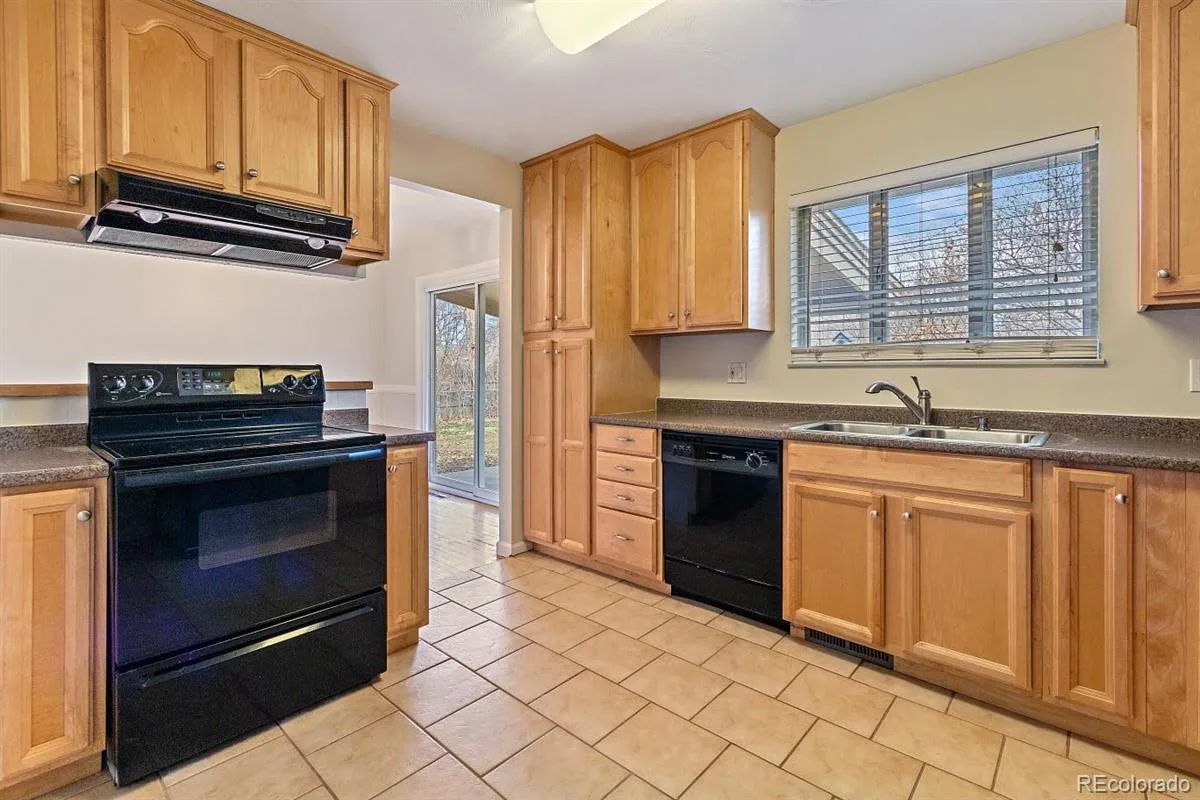 818 S Grape Street Denver CO 80246 | MLS #REC4606286 10152026192751 1200 5
