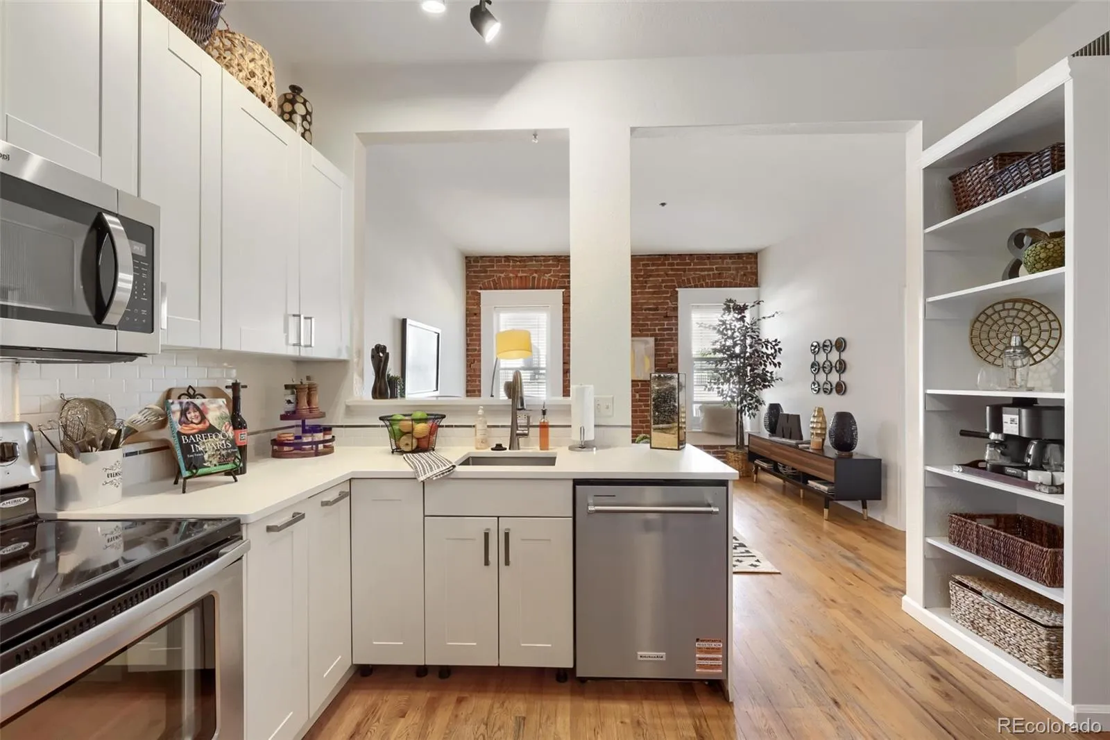 1425 N Washington Street #302 Denver CO 80203 MLS #REC4606673 04202026150718 1600 4