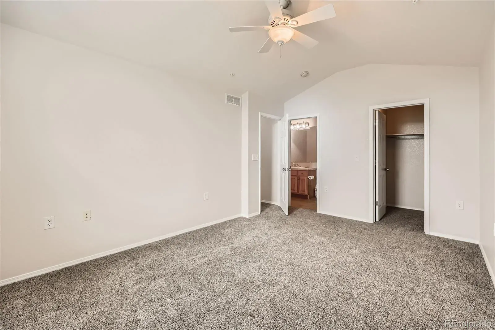 16366 E Fremont Avenue #11 Aurora CO 80016 MLS #REC4608861 01252026165257 1600 18