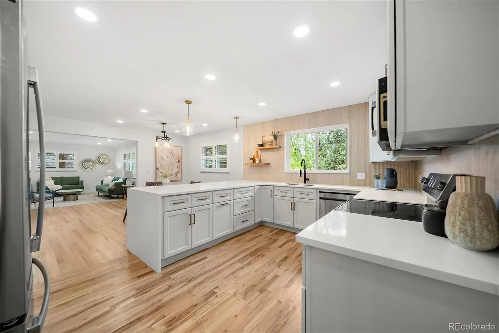 6769 S Foresthill Street Littleton CO 80120 MLS #REC4608994 05152026195521 1600 10