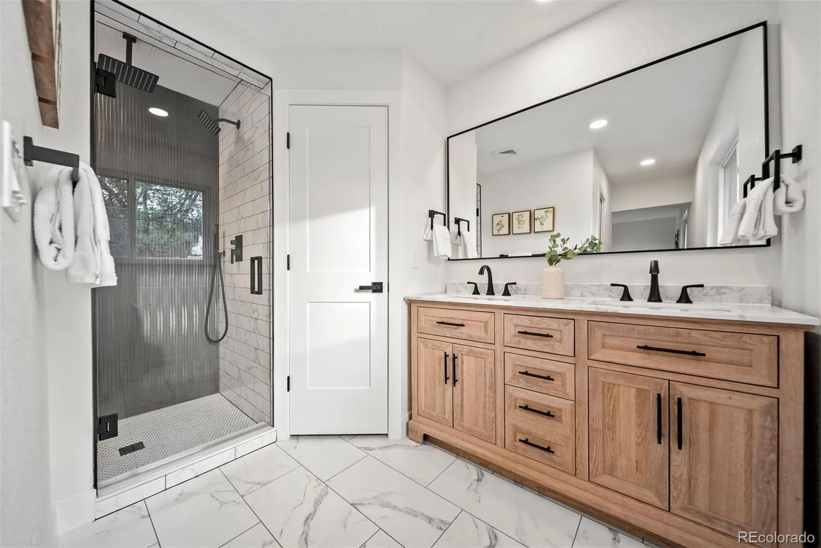 6769 S Foresthill Street Littleton CO 80120 MLS #REC4608994 05152026195521 1600 16