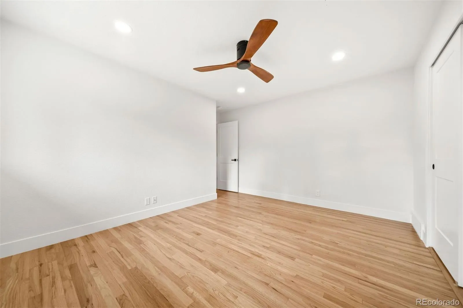 6769 S Foresthill Street Littleton CO 80120 MLS #REC4608994 05152026195521 1600 21