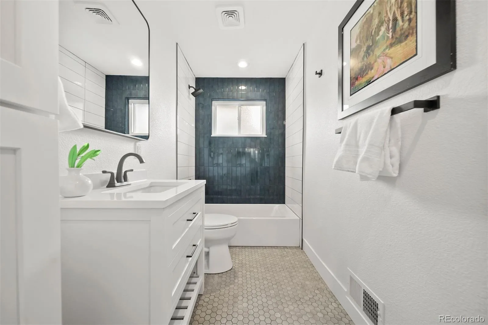 6769 S Foresthill Street Littleton CO 80120 MLS #REC4608994 05152026195521 1600 23