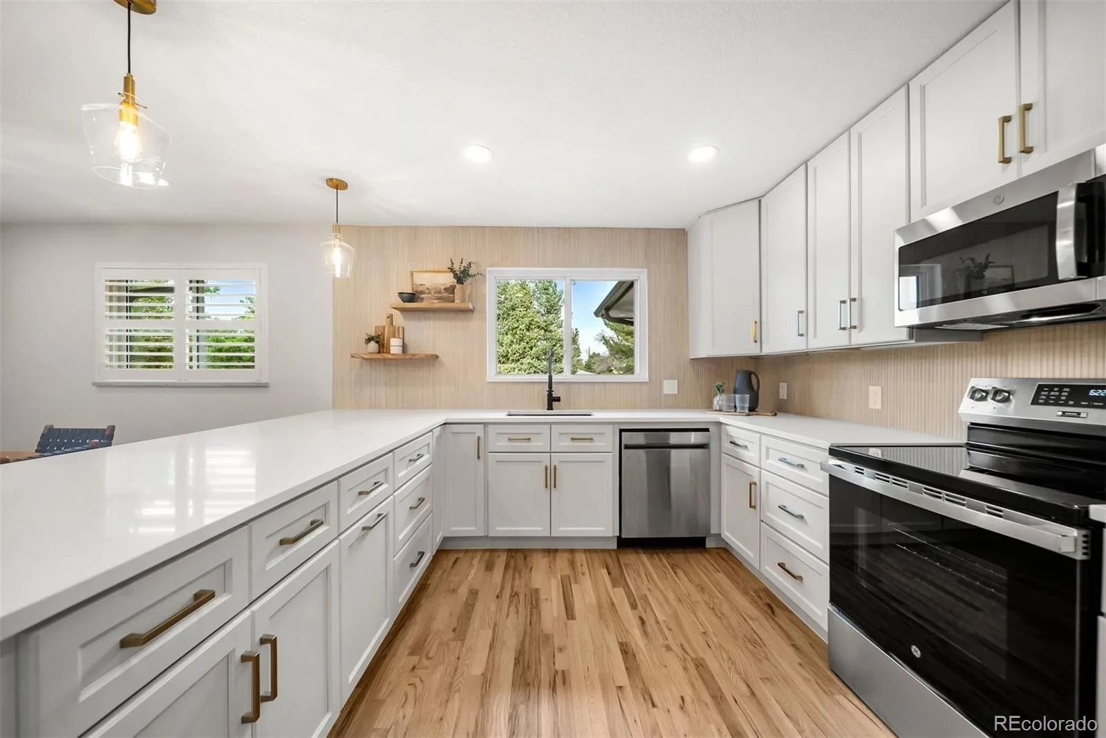 6769 S Foresthill Street Littleton CO 80120 MLS #REC4608994 05152026195521 1600 8