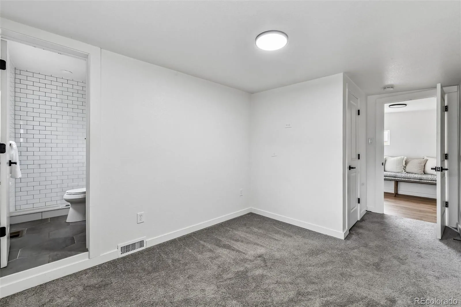 129 King Street Denver CO 80219 MLS #REC4611522 05032026000746 1600 34